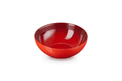Le Creuset Saladeschaal 2,2 Liter ø 24 Cm Aardewerk Kersrood -Serviesgoedwinkel Voor Thuis lc 20201104 zs ps fs 70120240600001 002