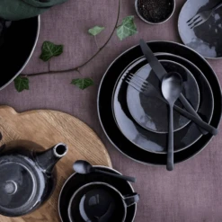 Broste Copenhagen Nordic Coal Serviesset 16-delig -Serviesgoedwinkel Voor Thuis nordic coal 4